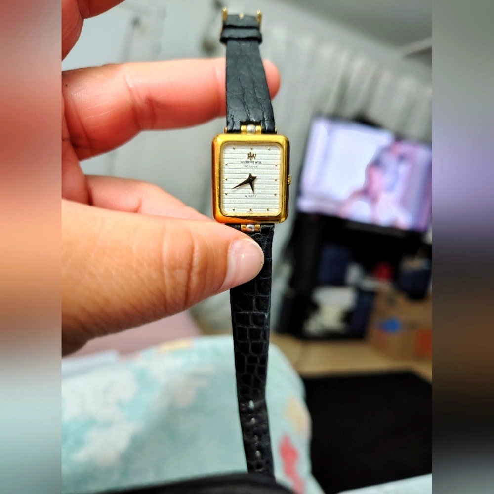 Vintage Raymond Weil Geneve Quartz 18kt Gold Electroplated Leather Watch